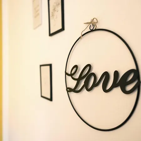 Charming With Garden View Apartment *